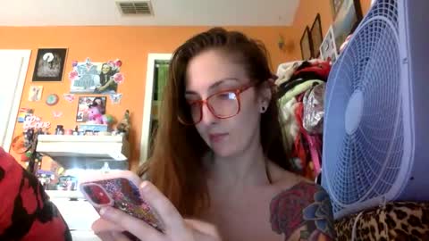 Snapshot of lillylushabae chatting on 03.06.26 hi guys im back on here 3 online show from 03.06.26