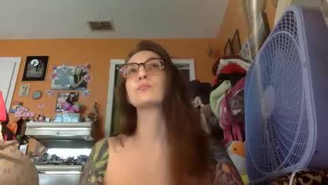 Snapshot of lillylushabae chatting on 05.18.26 hi guys im back on here 3 online show from 05.18.26