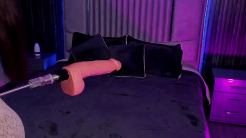 Lilly Ortiz online show from 01.23.25