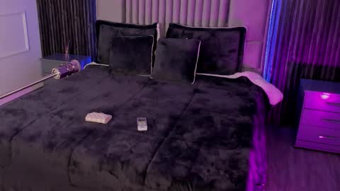 Lilly Ortiz online show from 02.13.25