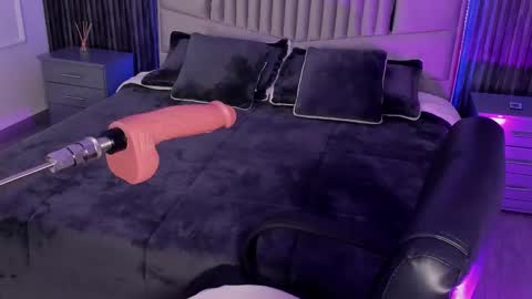 Lilly Ortiz online show from 02.25.25