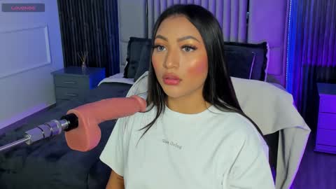 Lilly Ortiz online show from 03.08.25