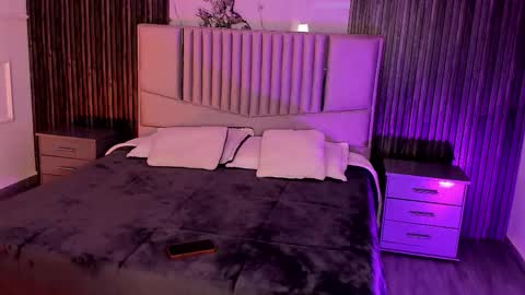 Lilly Ortiz online show from 10.27.25