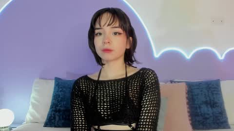 Snapshot of lilou_albrecht chatting on 01.27.25 Lilou online show from 01.27.25