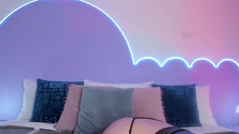 Snapshot of lilou_albrecht chatting on 02.12.25 Lilou online show from 02.12.25