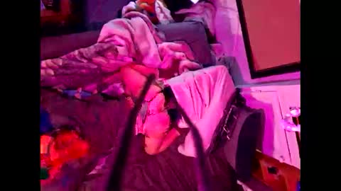 lilpluto12 online show from 12.10.24