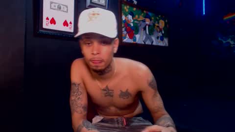 Snapshot of lilray99 chatting on 12.11.24 ONLYFANS online show from 12.11.24