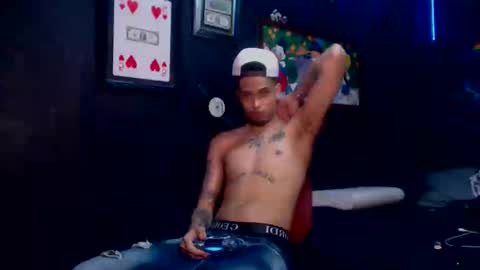 Snapshot of lilray99 chatting on 12.19.24 ONLYFANS online show from 12.19.24