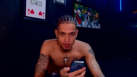 Snapshot of lilray99 chatting on 12.28.24 ONLYFANS online show from 12.28.24