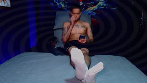 Snapshot of lilray99 chatting on 11.20.25 ONLYFANS online show from 11.20.25