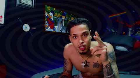 Snapshot of lilray99 chatting on 11.26.25 ONLYFANS online show from 11.26.25