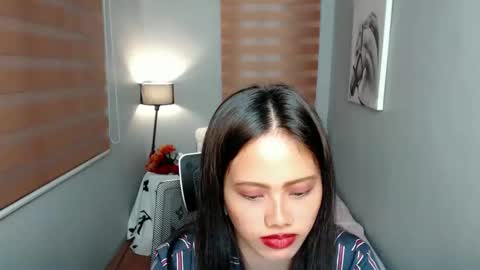 Snapshot of lilsweet_marie chatting on 01.04.25 Lilsweet marie online show from 01.04.25
