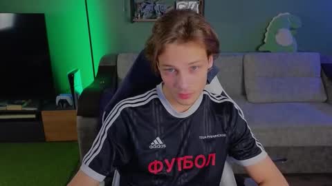 Snapshot of lilteddyboy chatting on 10.21.25 lilteddyboy online show from 10.21.25