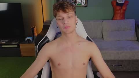 Snapshot of lilteddyboy chatting on 10.29.25 lilteddyboy online show from 10.29.25