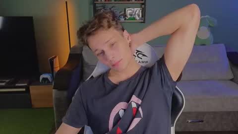 Snapshot of lilteddyboy chatting on 11.14.25 lilteddyboy online show from 11.14.25