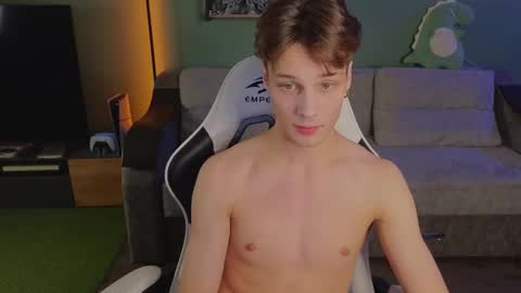 Snapshot of lilteddyboy chatting on 11.15.25 lilteddyboy online show from 11.15.25