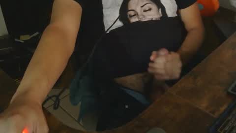 Snapshot of liltorobull chatting on 10.26.25 liltorobull online show from 10.26.25