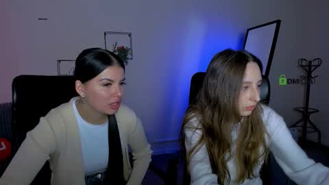 Snapshot of lilu_pink chatting on 09.24.25 lilu_pink online show from 09.24.25