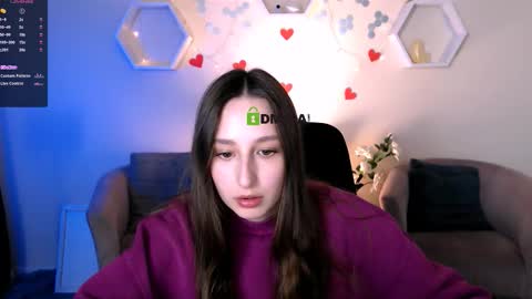 Snapshot of lilu_pink chatting on 10.06.25 lilu_pink online show from 10.06.25