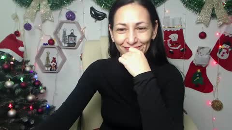 Snapshot of lilugrants chatting on 12.17.24 lilugrants online show from 12.17.24