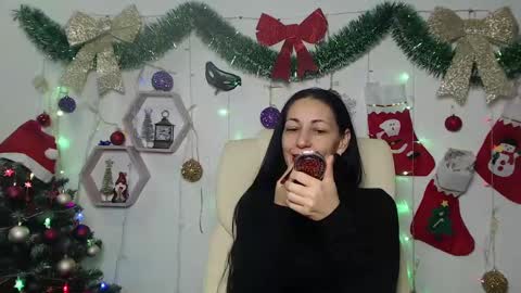 Snapshot of lilugrants chatting on 12.18.24 lilugrants online show from 12.18.24