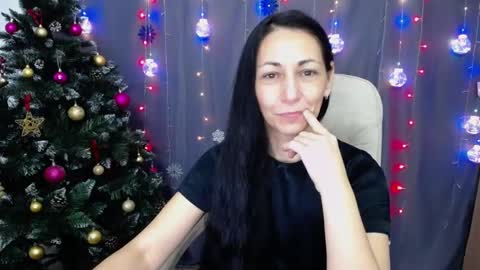 Snapshot of lilugrants chatting on 12.30.24 lilugrants online show from 12.30.24