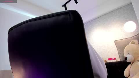 Snapshot of lily_cash1 chatting on 02.17.26 lily_cash1 online show from 02.17.26