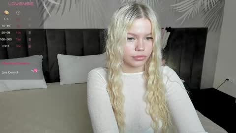 Lily online show from 04.17.26