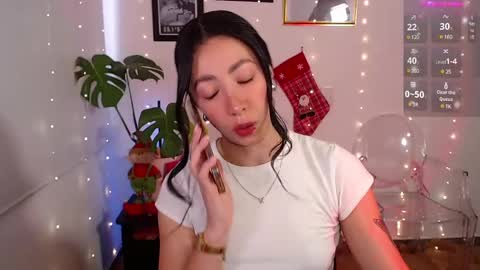 Snapshot of lily_evans_ chatting on 12.06.24 just lily online show from 12.06.24