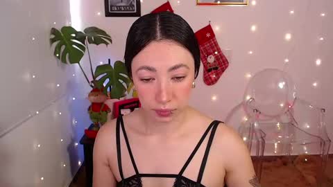 Snapshot of lily_evans_ chatting on 12.07.24 just lily online show from 12.07.24