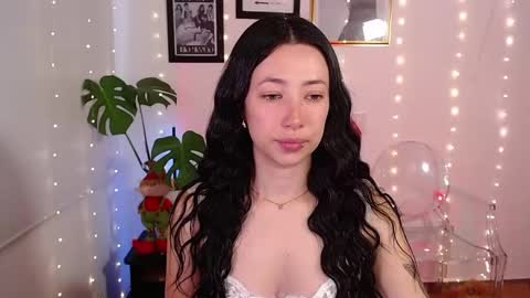 Snapshot of lily_evans_ chatting on 12.10.24 just lily online show from 12.10.24