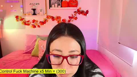 Snapshot of lily_evans_ chatting on 10.01.25 just lily online show from 10.01.25