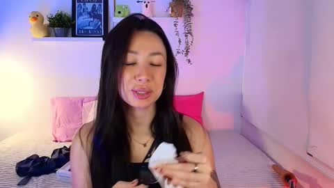 Snapshot of lily_evans_ chatting on 11.22.25 just lily online show from 11.22.25