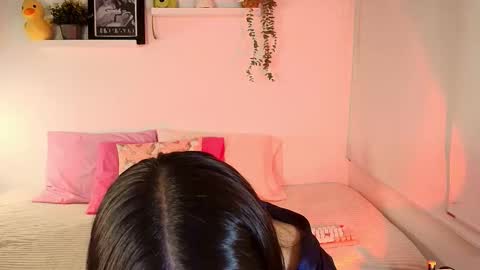 Snapshot of lily_evans_ chatting on 11.26.25 just lily online show from 11.26.25