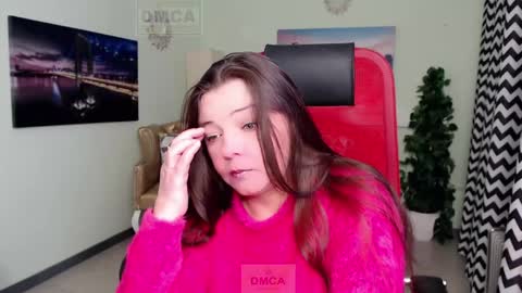 Lily online show from 04.21.26