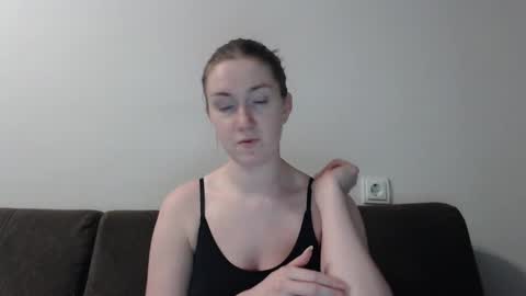 lily_love_x online show from 01.27.25