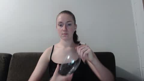 lily_love_x online show from 10.20.25