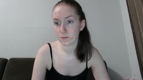 Snapshot of lily_love_x chatting on 04.10.26 lily_love_x online show from 04.10.26