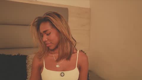 Lily Miiller online show from 02.18.26