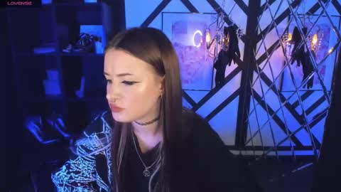 Snapshot of lily_moonlight chatting on 02.18.25 Lily online show from 02.18.25