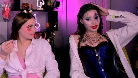 Snapshot of lily_morty chatting on 10.31.25 Lily online show from 10.31.25