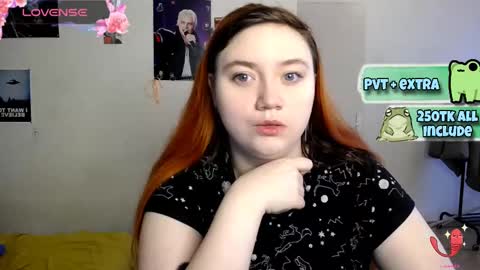 Snapshot of lily_shamy chatting on 02.14.25 Alice online show from 02.14.25