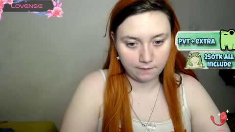 Snapshot of lily_shamy chatting on 03.08.25 Alice online show from 03.08.25