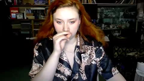 Snapshot of lily_shamy chatting on 10.05.25 Alice online show from 10.05.25