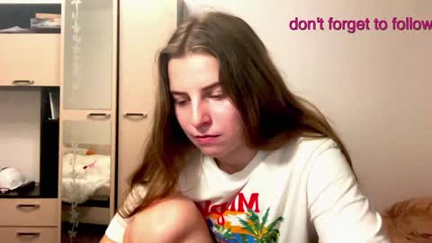 Snapshot of lily_smily chatting on 12.14.24 Lily online show from 12.14.24