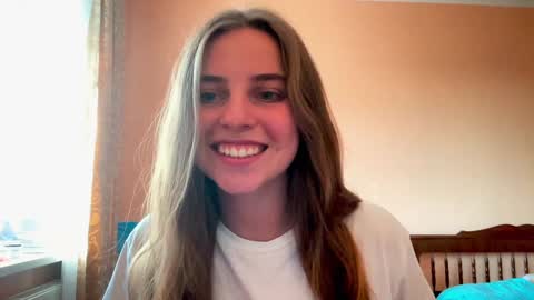 Snapshot of lily_smily chatting on 02.07.25 Lily online show from 02.07.25