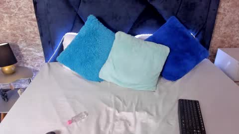 Snapshot of lily_woodz chatting on 03.07.25 LilyWoodz online show from 03.07.25