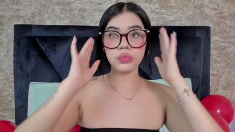 Snapshot of lily_woodz chatting on 09.20.25 LilyWoodz online show from 09.20.25