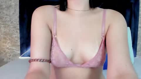 Snapshot of lily_woodz chatting on 10.12.25 LilyWoodz online show from 10.12.25