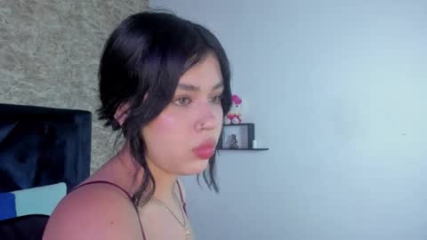 Snapshot of lily_woodz chatting on 11.17.25 LilyWoodz online show from 11.17.25